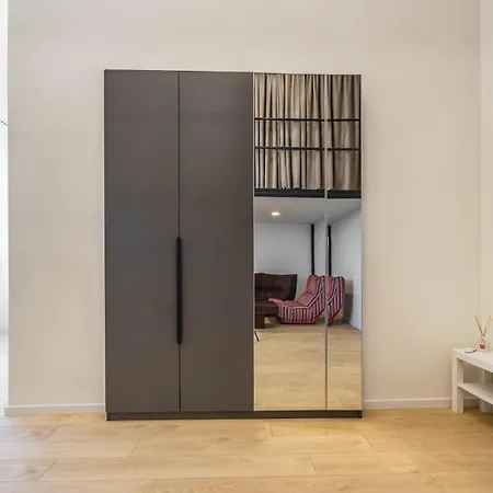 Modern Loft With Unique Design & River Walk Nearby Appartamento *