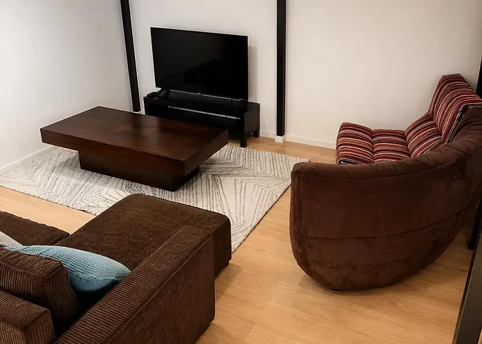 Apartment Modern Loft With Unique Design & River Walk Nearby