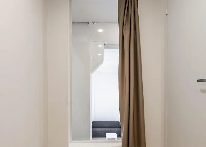 Modern Loft With Unique Design & River Walk Nearby Apartment *